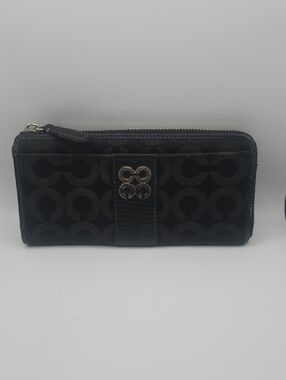 Coach Black Signature Monogram 3/4 Zip Long Wallet W/ Silver Hardware (V-G)🩶🖤